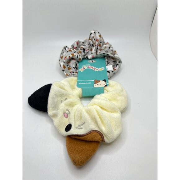 Squishmallow Cam the Cat Scrunchie Set - Picture 2 of 4